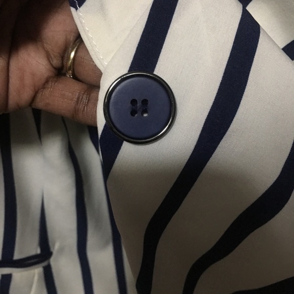 Blazer - Picture 3 of 8